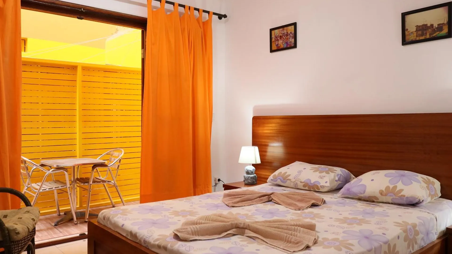 Frühstückspension Bed and Breakfast O Jardim Do Vinho, Ac Praia